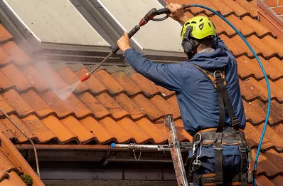 Démoussage et hydrofuge de toiture à Castillon-Massas